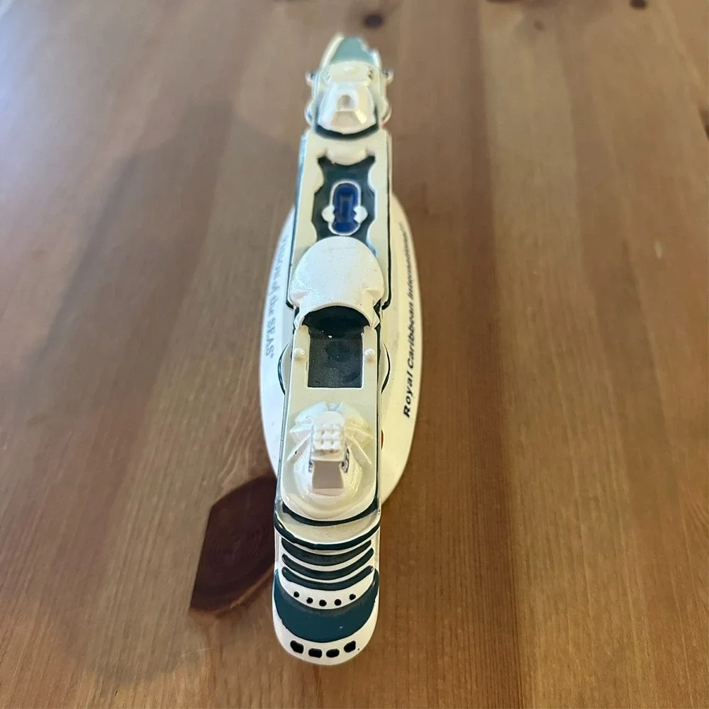 RCCL Royal Caribbean Vision of the Seas Official Cruise Ship Model